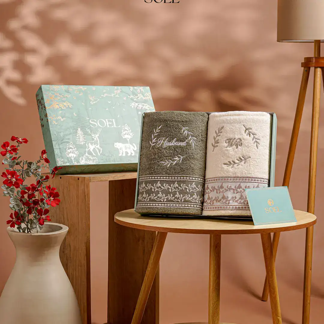 9 Rekomendasi Hadiah Ulang Tahun Pernikahan No. 3 Bikin Tambah Sayang 2 Handuk Couple Premium Nori, Handuk Couple, Handuk Mandi, Handuk Seserahan, Handuk Soel,
Cari hadiah ulang tahun pernikahan terbaik? Simak 9 rekomendasi spesial yang romantis, bermakna, dan bikin pasangan makin sayang!